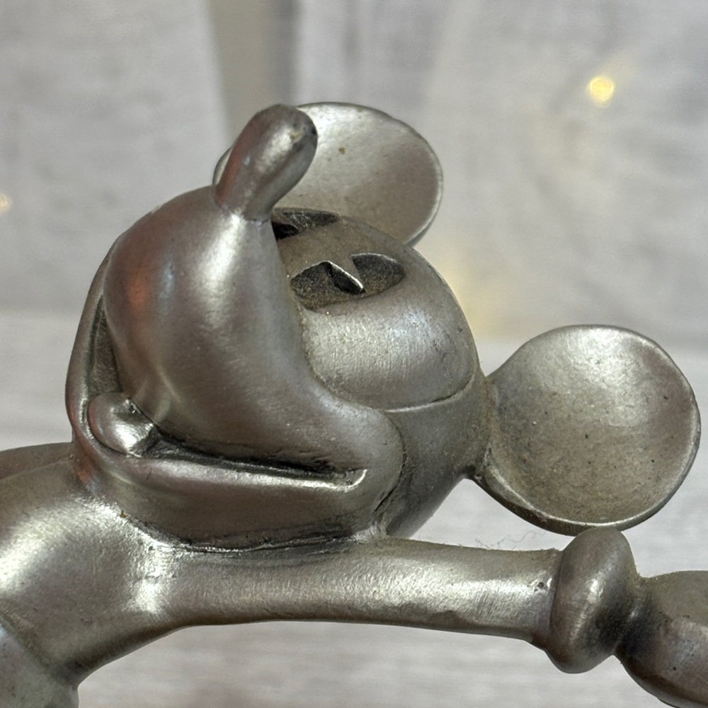 Disney Mickey Mouse 1931 Antique Mickey on Wooden Base - Picture 9 of 9